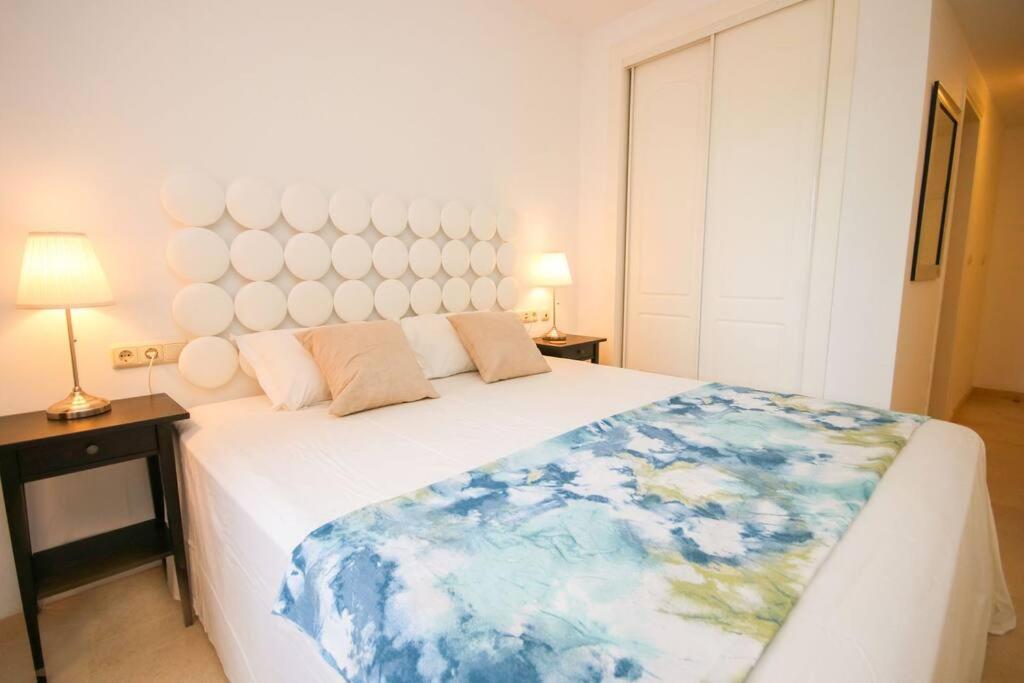 Lovely 2 Bedroom Near Golf Lagos Elviria Apartamento