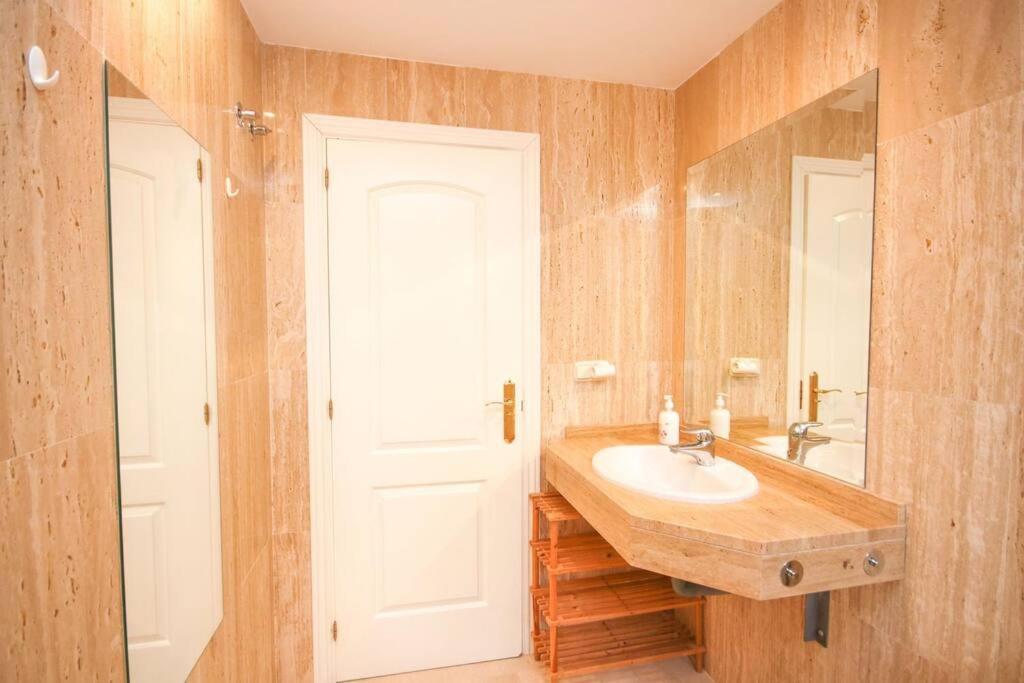 Lovely 2 Bedroom Near Golf Lagos Elviria Apartamento